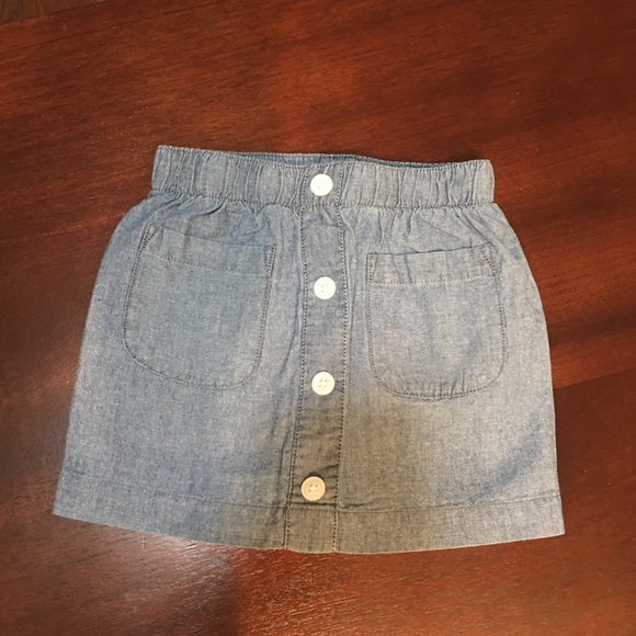 Carter’s 2-pc chambray skirt and bike shorts 4T - Picture 1 of 3